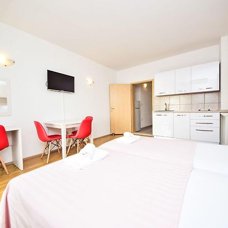 Apartment Mira-1 By Interhome Макарска Экстерьер фото